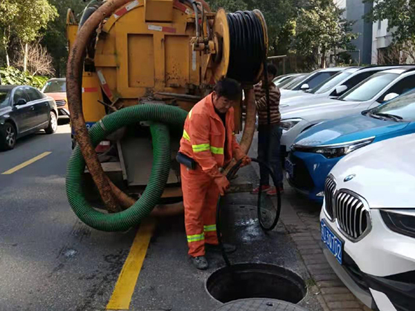 北屯排污管道清淤